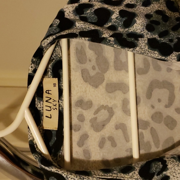 Luna Sky longline jacket or dress - Picture 2 of 3